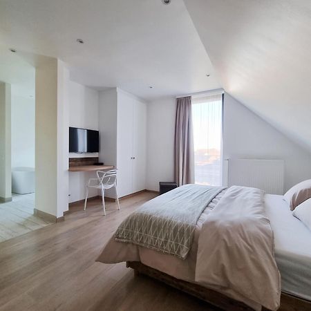 Les Arbres Sous Le Vent A 10 Min De Pairi Daiza Bed & Breakfast Jurbise Bagian luar foto